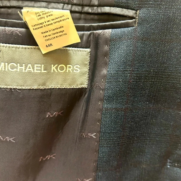 Men’s wool Micheal Kors navy blazer  44R beautiful condition - Picture 7 of 10